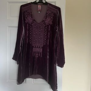 Johnny Was velvet plum color tunic, size large. EUC